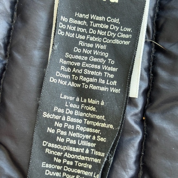 Aritzia TNA Botanie light puff coat - Picture 9 of 9